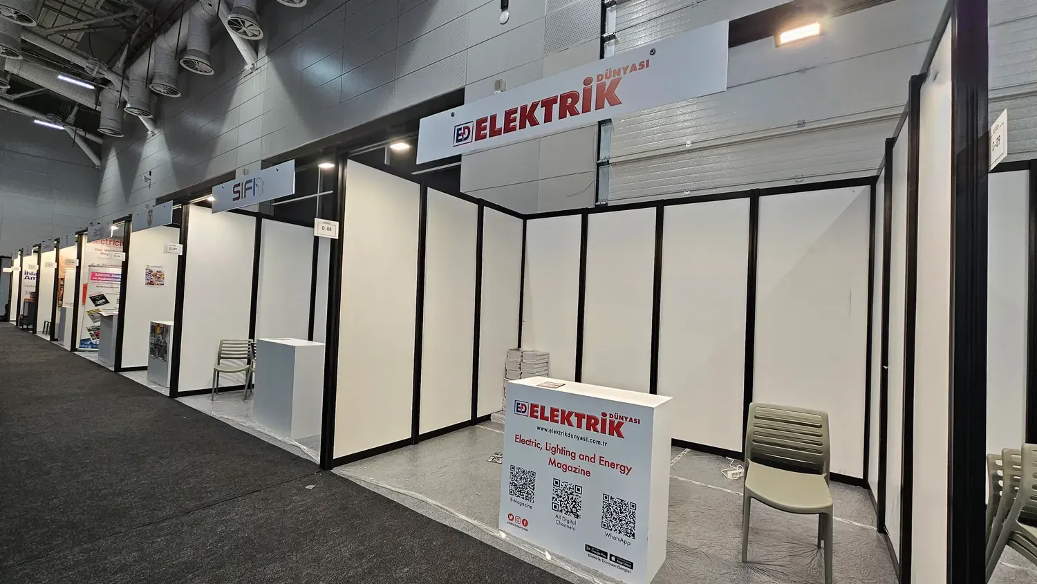 Paket sistemle hazırlanan Elektrik Dünyası fuar standı